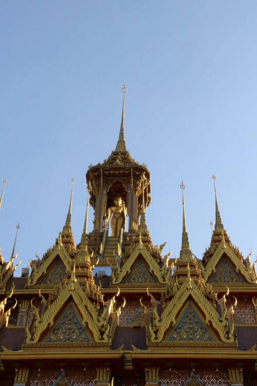 Le Wat Tha Sung et son hall de cristal