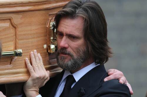Accusé d’être responsable de la mort de son ex-compagne, Jim Carrey entend bien laver son honneur