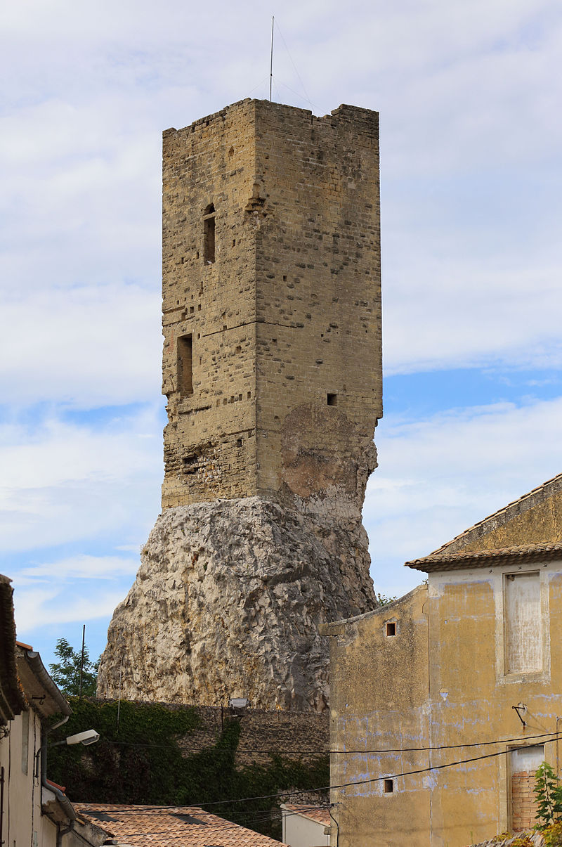 Roquemaure castle square tower.jpg