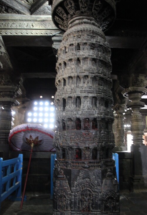 Belur, le temple CHennakeshava (suite) : l'intérieur