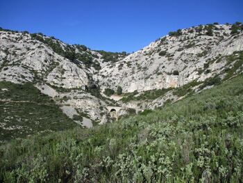 Vu des Hautes Pavègnes, le débouché du vallon de le Grille (ET9)