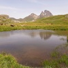 Le pic du Midi d'Ossau se reflète dans l'ibonet Fuentes del Gállego