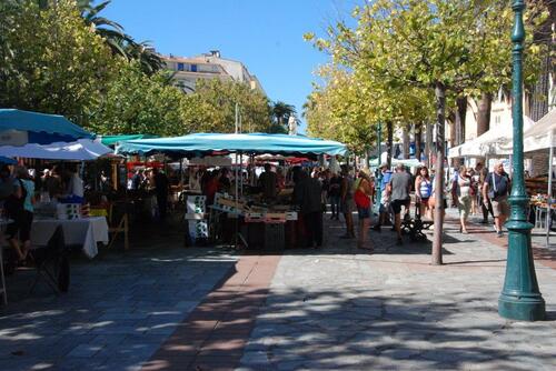 Le marché