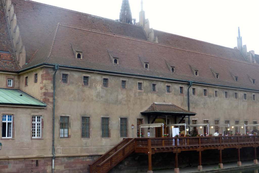 Strasbourg, toujours, nous quittons la Petite France.