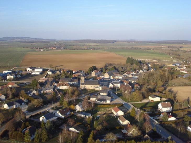 Le bourg vu du ciel - Jalognes