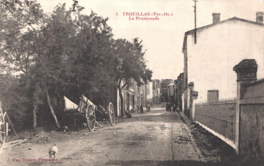 Peut être une image de rue et texte