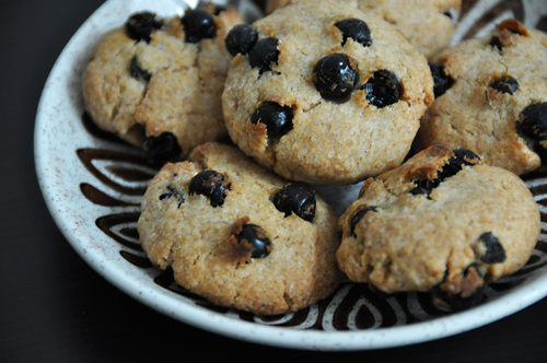 55. Biscuits semi-complets aux aronias (env. 25 pièces)