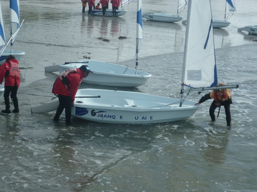 Les Cm1/Cm2 et les Cm2 sont à la voile