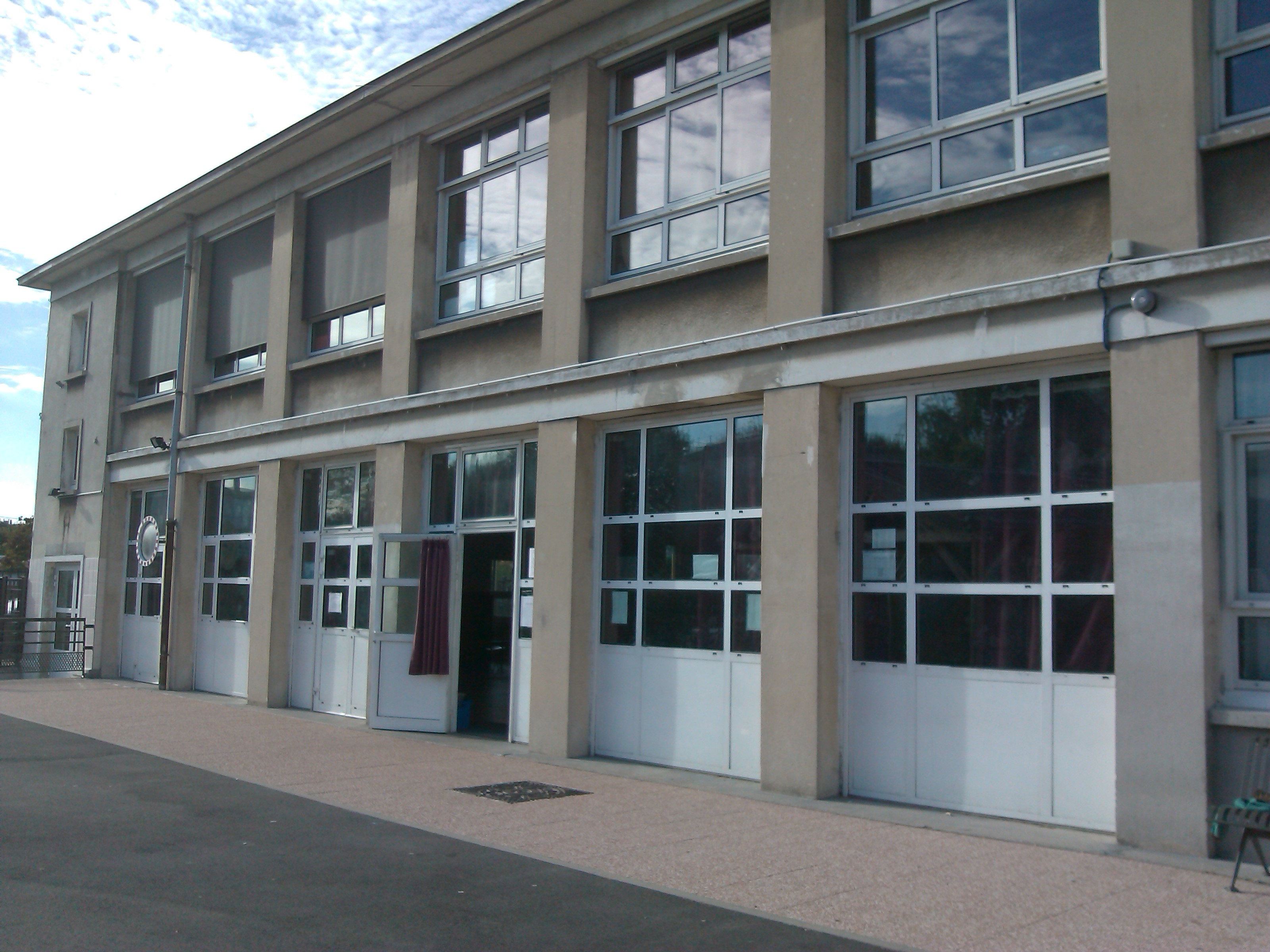 Renseignements - Ecole élémentaire Jean Moulin à Rosny-sous-Bois