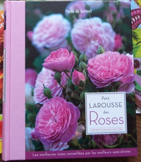 petit-larousse-des-roses.jpg