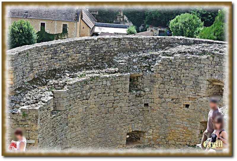 La visite du château continue