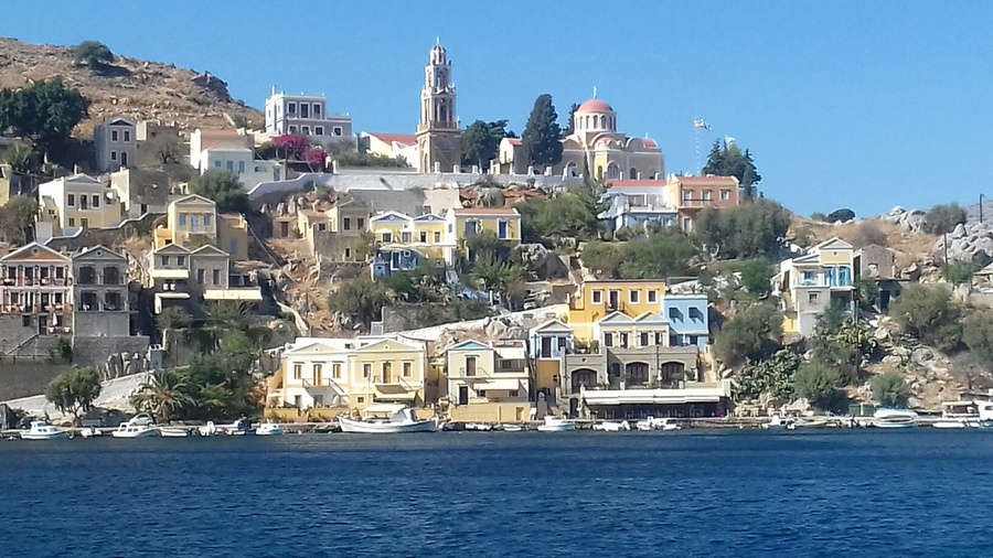 SIMI  LE  MONASTERE EN GRECE A RHODES (Photos d'une amie)