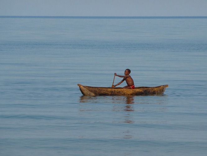 Poèmes extraits du livre « Le canari m’a dit » contes et poèmes d’Afrique (Mon pays entre soleil et pluie (extrait))