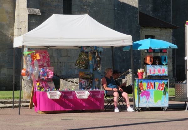  Le premier marché artisanal de Coulmier le Sec a eu lieu samedi 2 juillet....