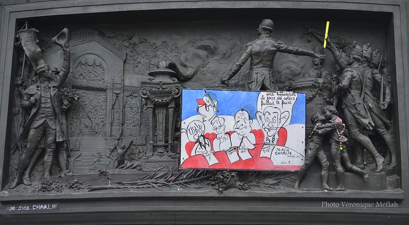 Hommages aux victimes du terrorisme place de la République