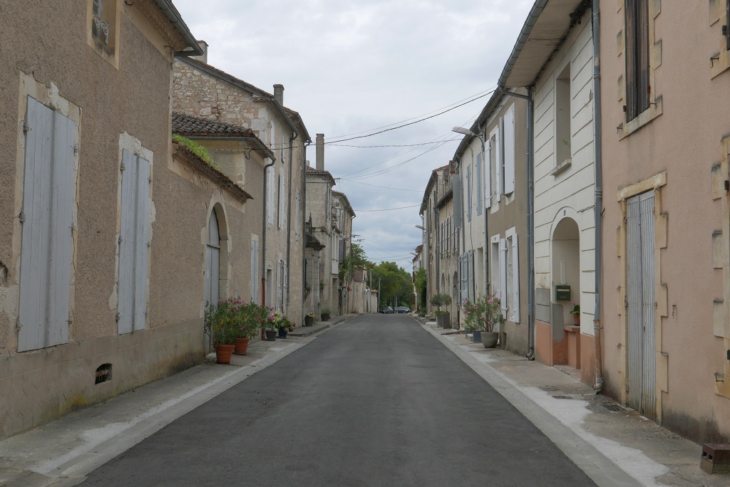 85° Jour : 22 juillet 2017 ..... Castelculier | Castillonnès ...... 68km