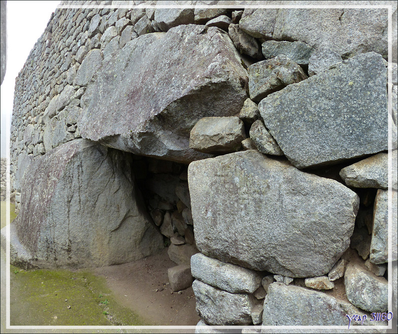 Une porte "secrète" obstruée ? - Machu Picchu - Pérou