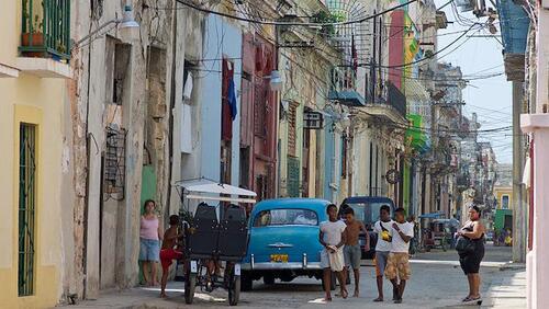 VIH : Cuba est le premier pays à éliminer la transmission mère-enfant