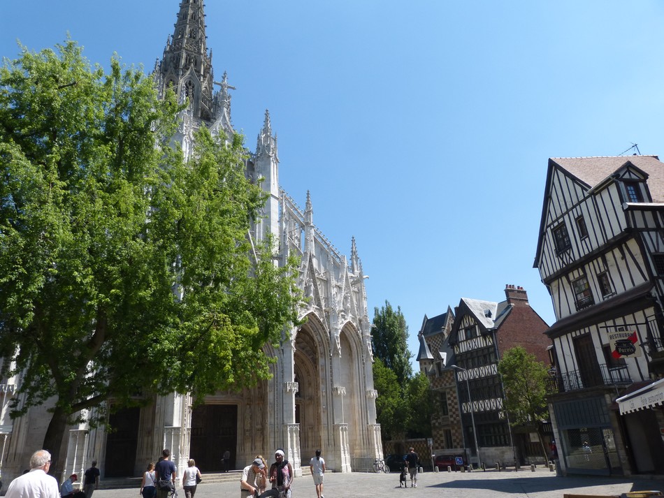 Vers l'église St-Maclou à Rouen