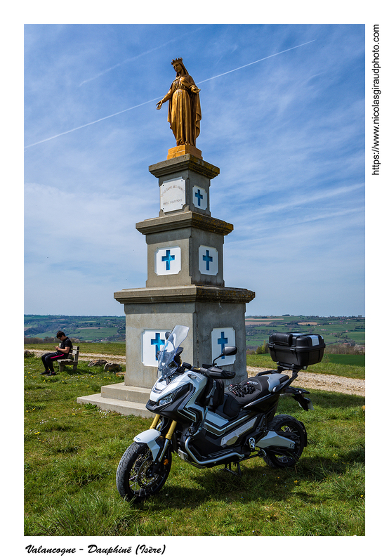 Dauphiné méconnu de la Drôme des Collines au lac Paladru