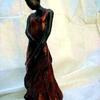 Petite africaine à la robe rouge