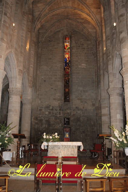 Moustiers Sainte Marie : L'église Notre-Dame de l'Assomption
