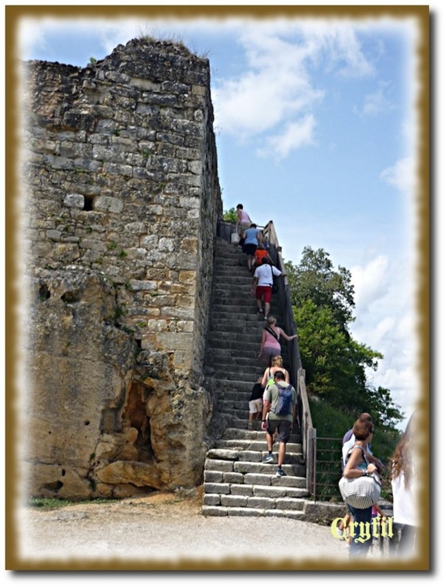 La visite du château continue