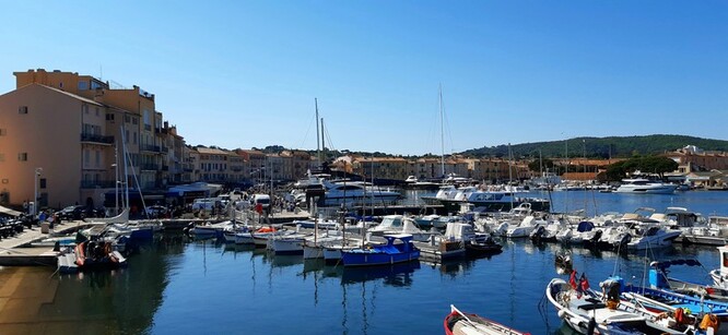· 19 avril 2023 - Port-Grimaud Saint-Tropez par une balade en mer