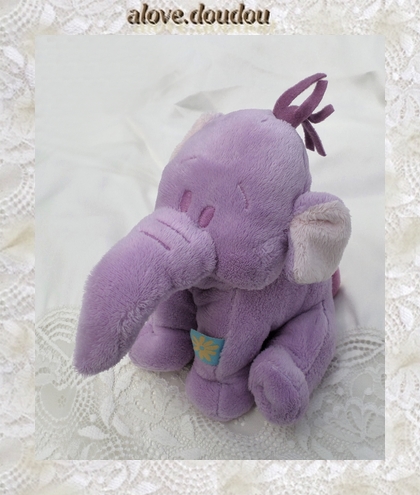 Doudou Peluche Éléphant Assis Disney baby Violet Mauve Lumpy 16 cm