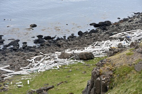 De Laugarhóll à Laugarhóll via Grímsey