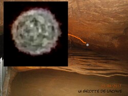 orbes dans la grotte de Lacave 5