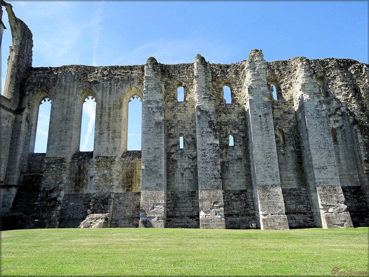 Photos : le tour extérieur de l'Abbaye de Maillezais