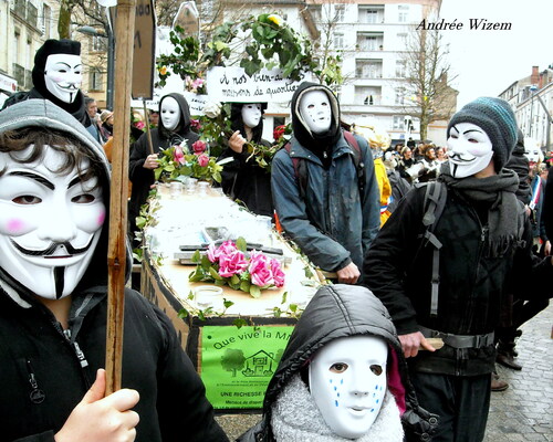 Carnaval de Romans sur Isère 2015...Carmentran même pas mort...5