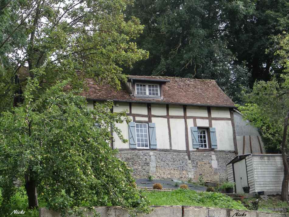 Lyons La Forêt,