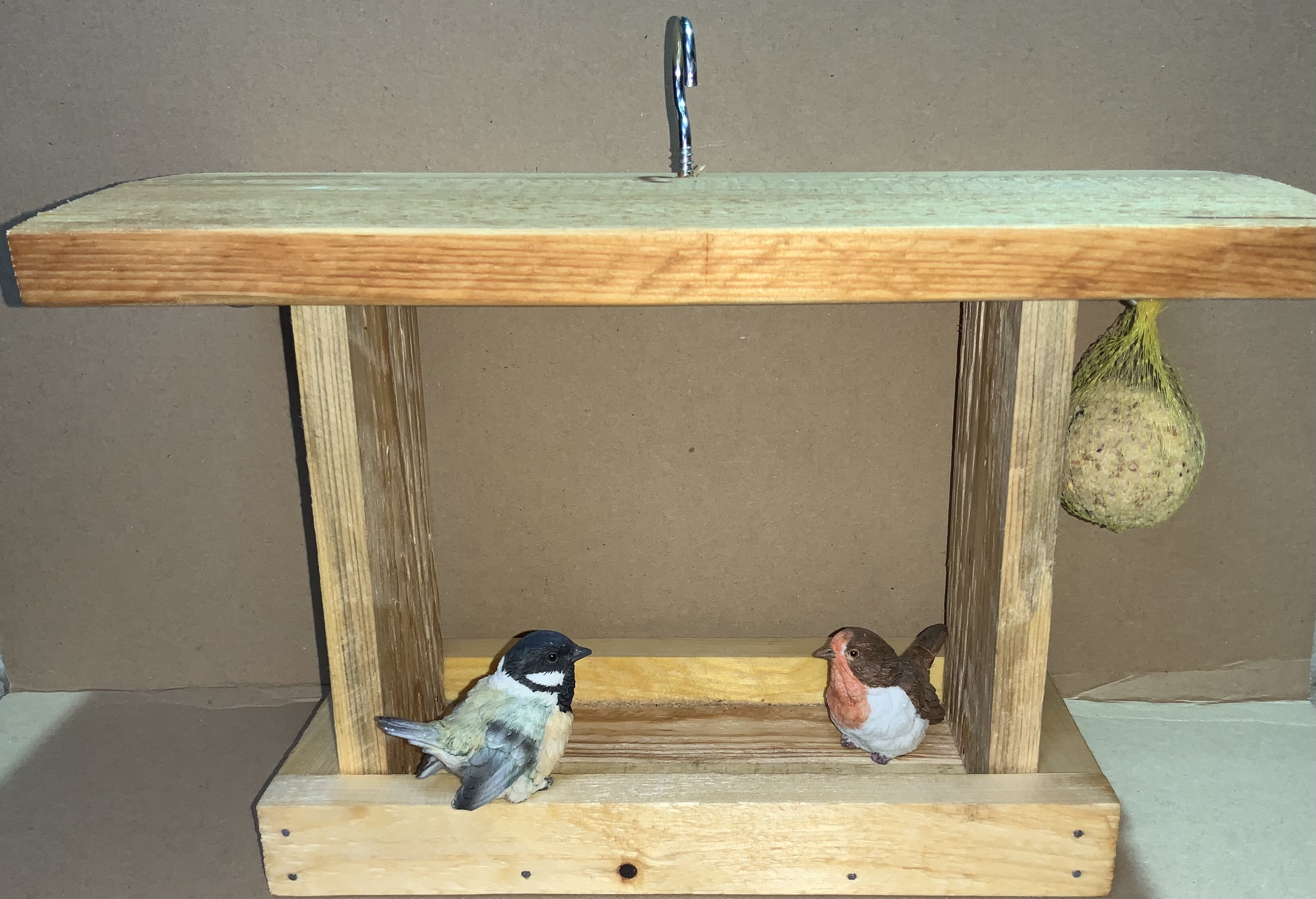 Mangeoire pour oiseaux fabriqué en bois de palette. - Ours54