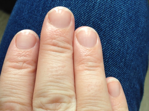 Retrouver des beaux ongles naturels après le gel