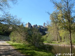 Uzerche :  une marche sur les rives de la Vézère dans les pas de Simone de Beauvoir (2)