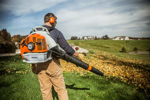 Things To Consider When Choosing A Leaf Blowers 