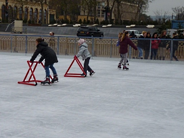 La patinoire de la place de la République Noël 2010 15 mp
