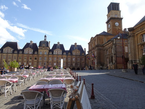 Autour de la Place Ducale à Zarleville dans les Ardennes (photos)