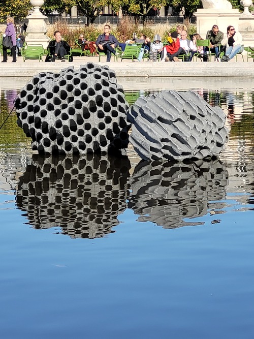 Découverte des oeuvres artistiques de la FIAC au jardin des Tuileries 