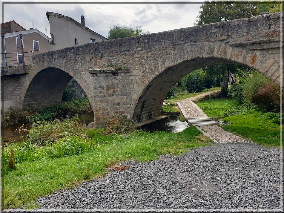 999 - Langogne en Lozère (48)