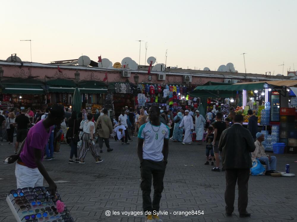 maroc - marrakech - jemaa el fna le soir