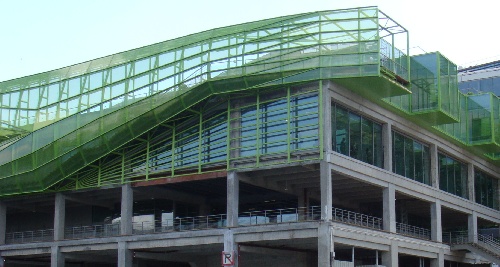 Façade de la cité dela mode et du design.