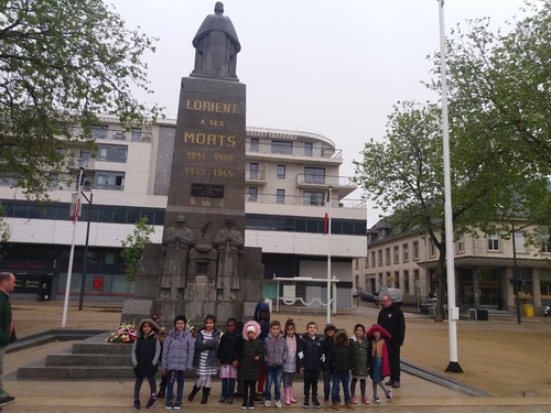 VISITE DE L'EXPOSITION DE CECILE BORNE