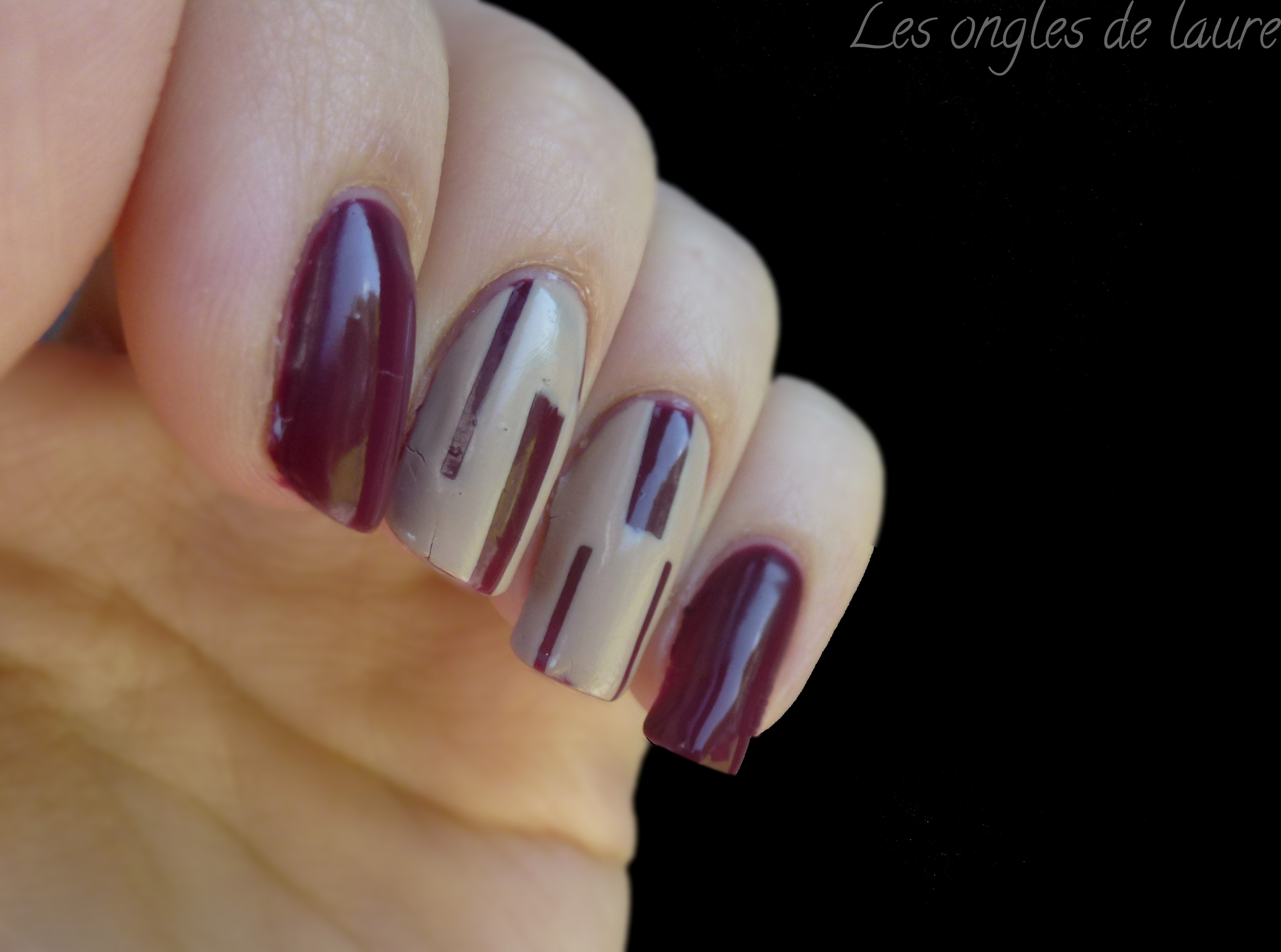 Nail Art inspiration code-barres très simple - Les ongles de Laure - Blog  Nail Art