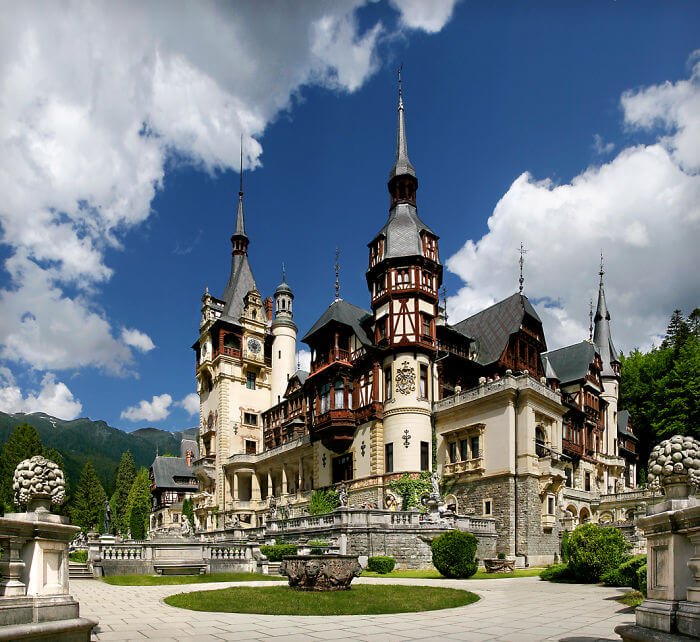 23 châteaux les plus beaux et magnifiques au monde