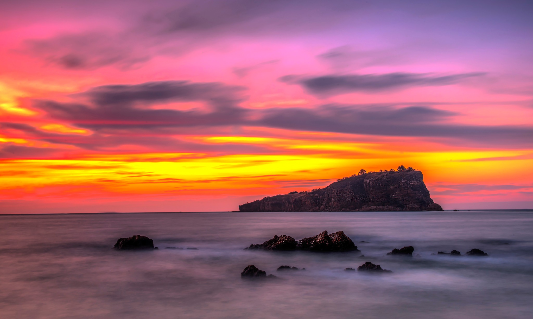 Peut être une image de horizon, océan, nature et crépuscule