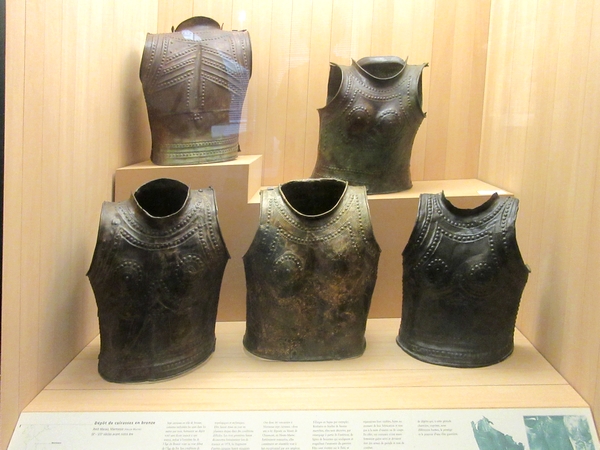 Beaucoup de collections de l'Age du Fer découvertes dans le Châtillonnais, sont exposées au Musée National de l'Archéologie de Saint-Germain en Laye