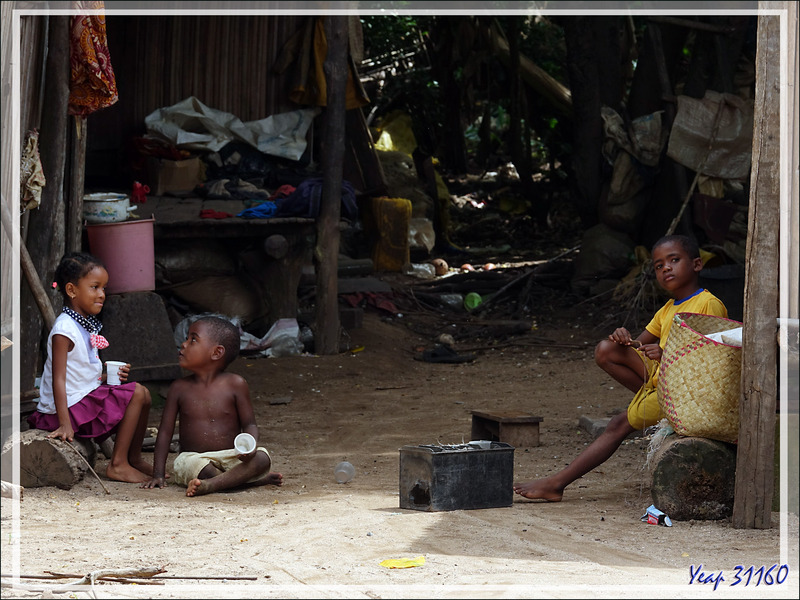 Sourires d'enfants - Antanambe - Nosy Sakatia - Madagascar
